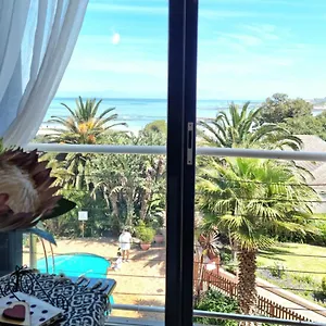Apartment Apartment18lifestyle Beachfront, Gordons Bay