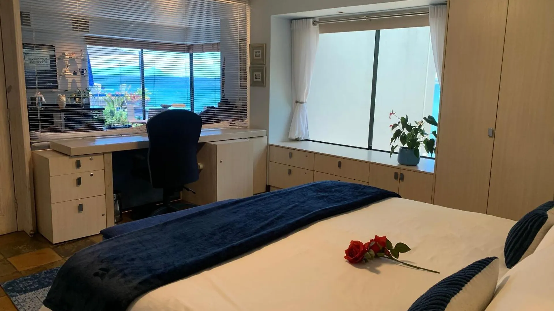 185 On Beach Boutique Suites Gordons Bay