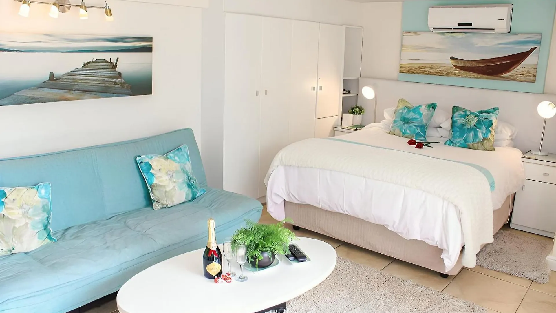 Apartment 185 On Beach Boutique Suites Gordons Bay